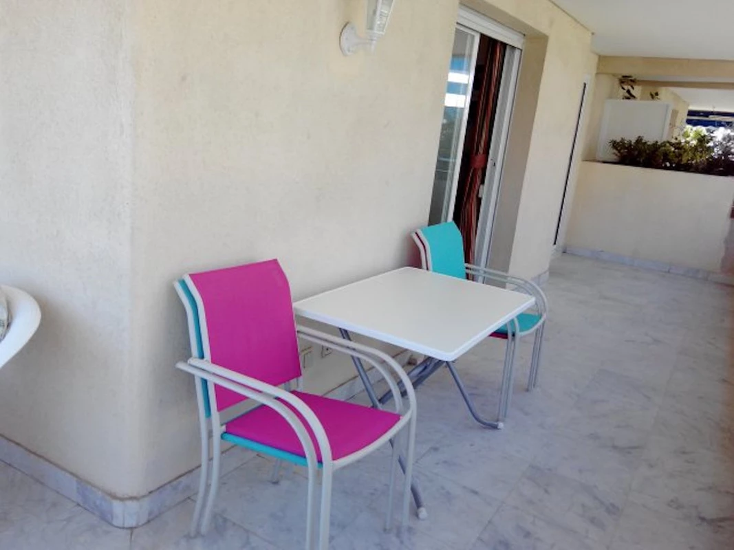 8-e64a9055bba3e77ac8aca3b893cdf826