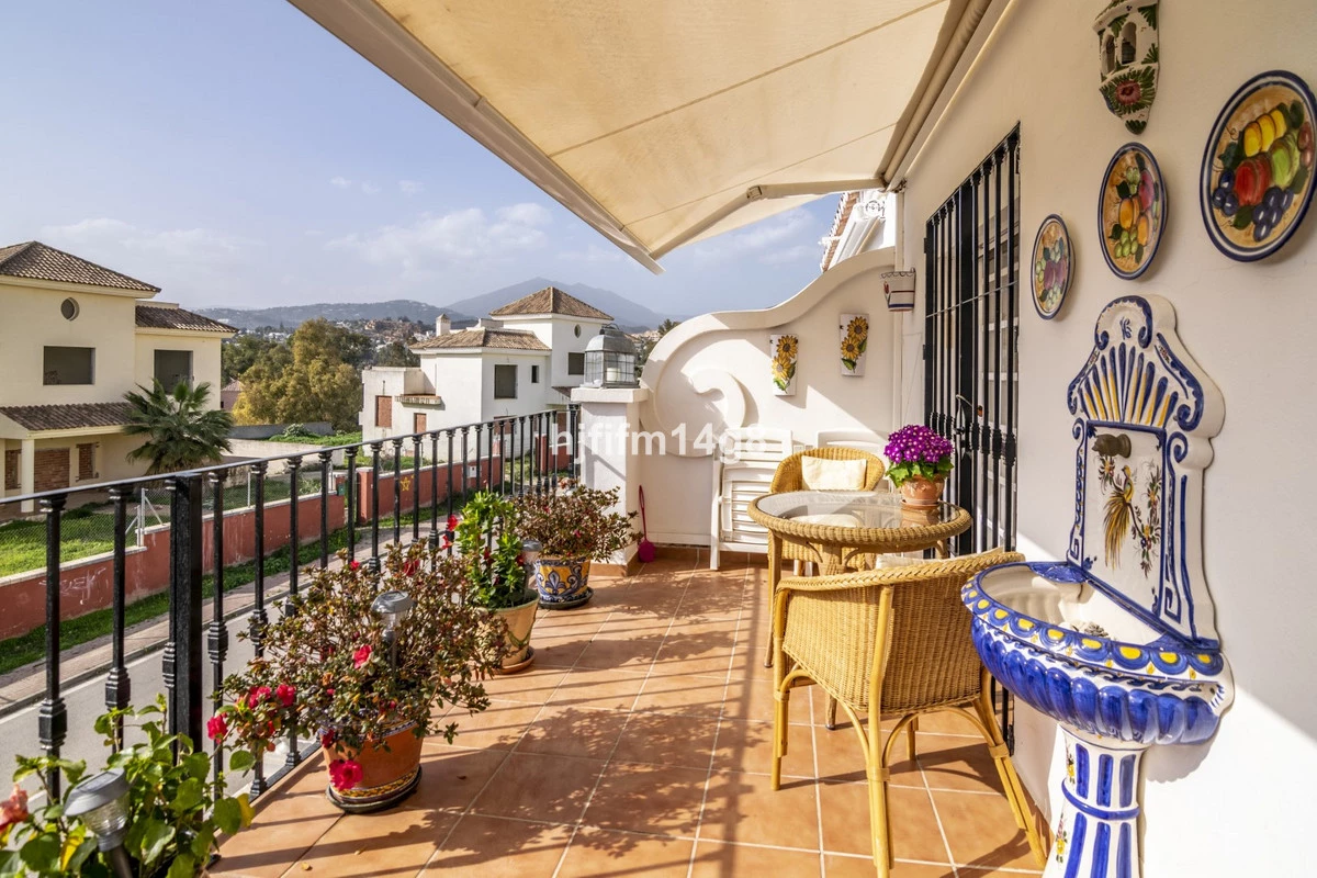 2-5bd7b9d04b45e33852eaf0ec6670150d