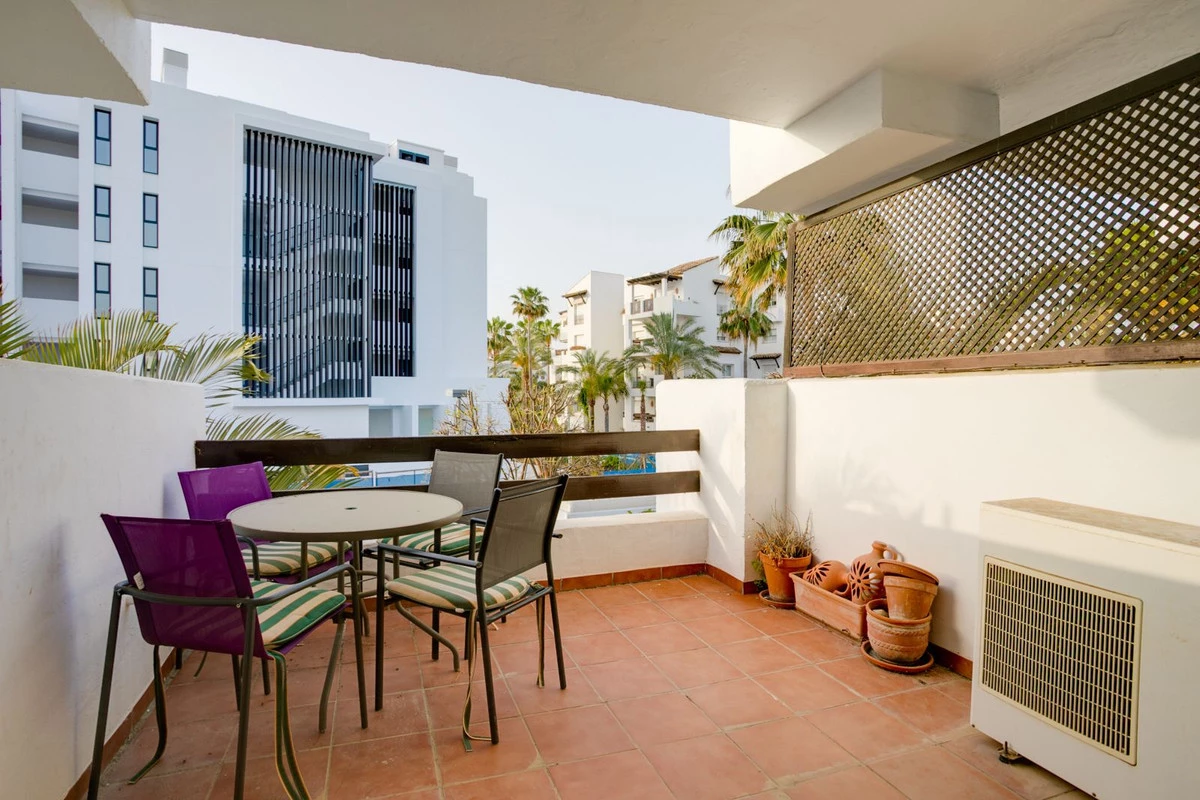 8-e64a9055bba3e77ac8aca3b893cdf826