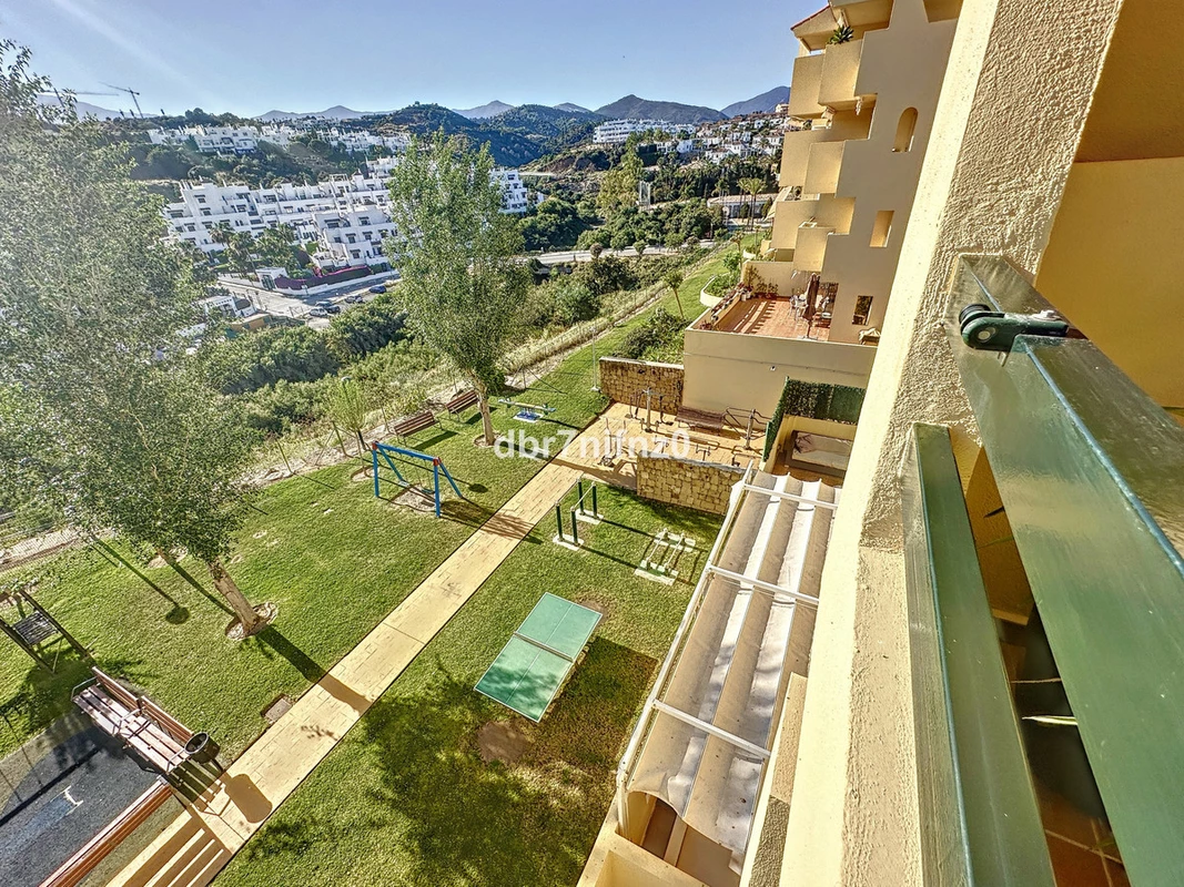 8-e64a9055bba3e77ac8aca3b893cdf826