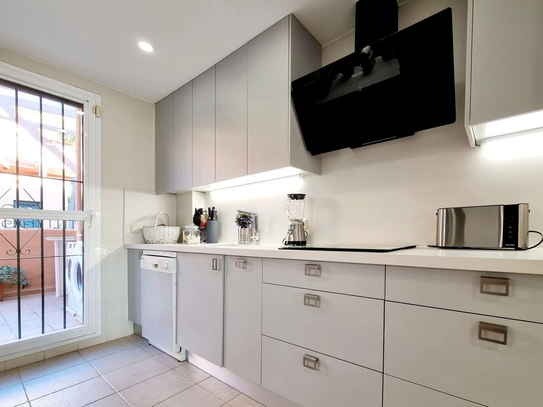 9-467d0cee5b725f3ef65f102a0c2e69c0