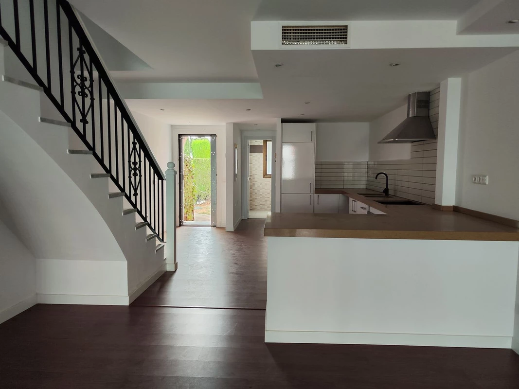 2-5bd7b9d04b45e33852eaf0ec6670150d