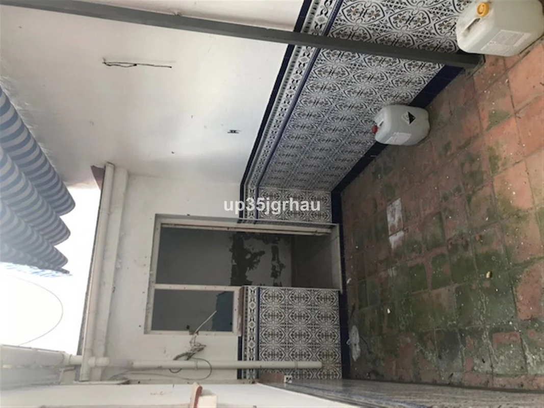 8-e64a9055bba3e77ac8aca3b893cdf826