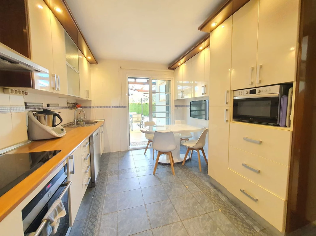 6-241328e1bcc9c0d8ce1222beb6c967a8