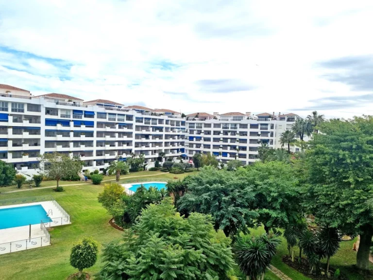 R4203358 | Middle Floor Apartment in Puerto Banús – € 490,000 – 2 beds, 2 baths