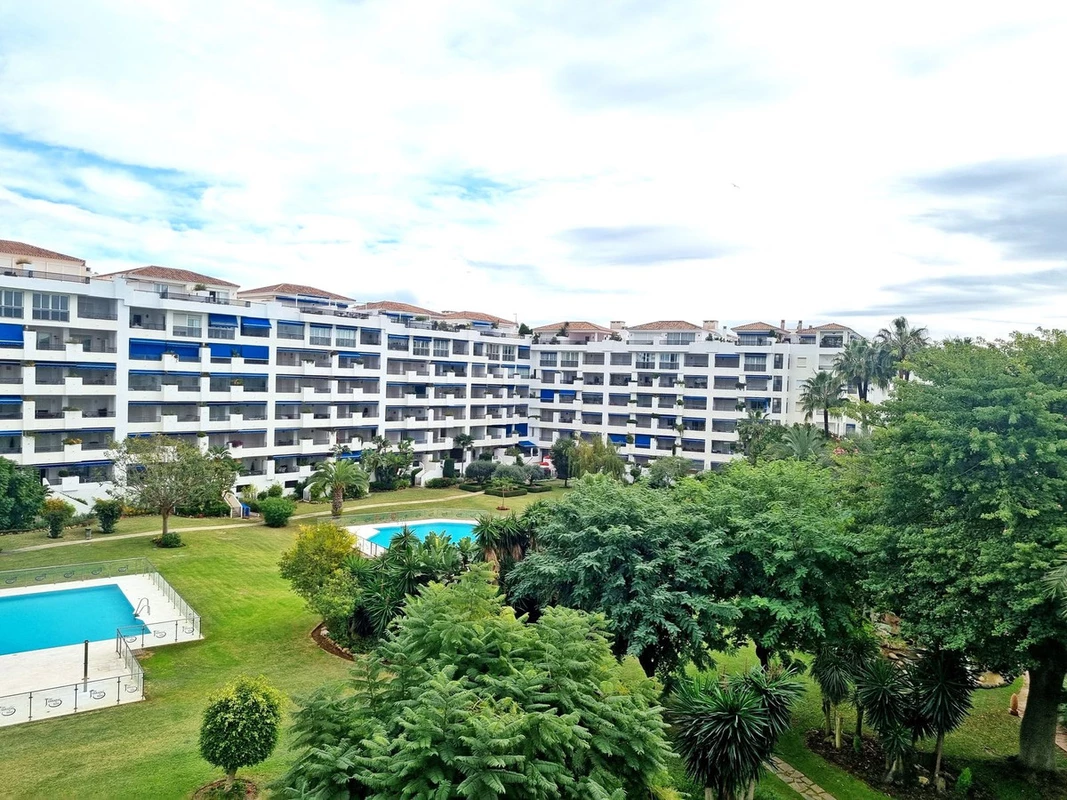 1-7980e48d732b6fc85c14b43b94d2aa54