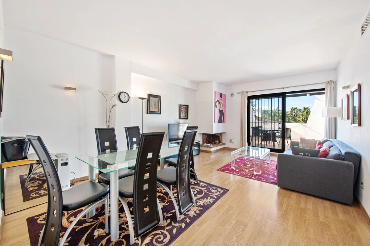 2-5bd7b9d04b45e33852eaf0ec6670150d