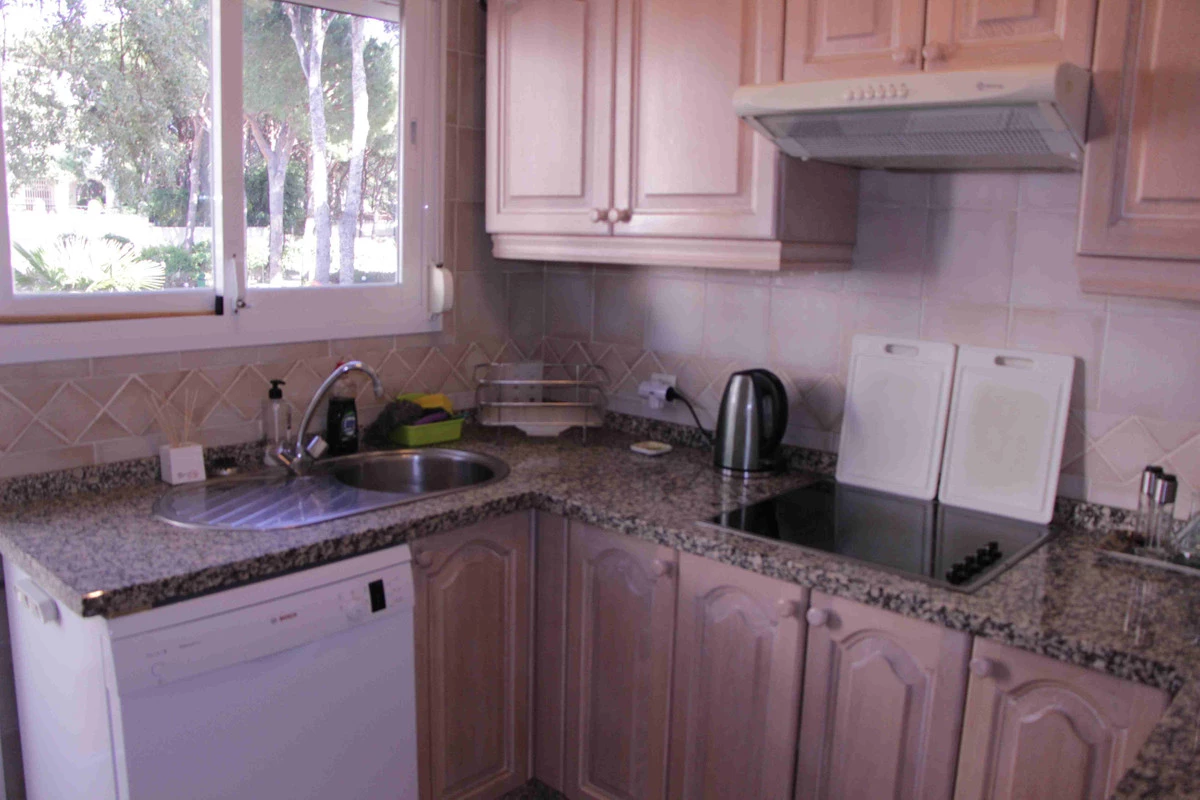 8-e64a9055bba3e77ac8aca3b893cdf826