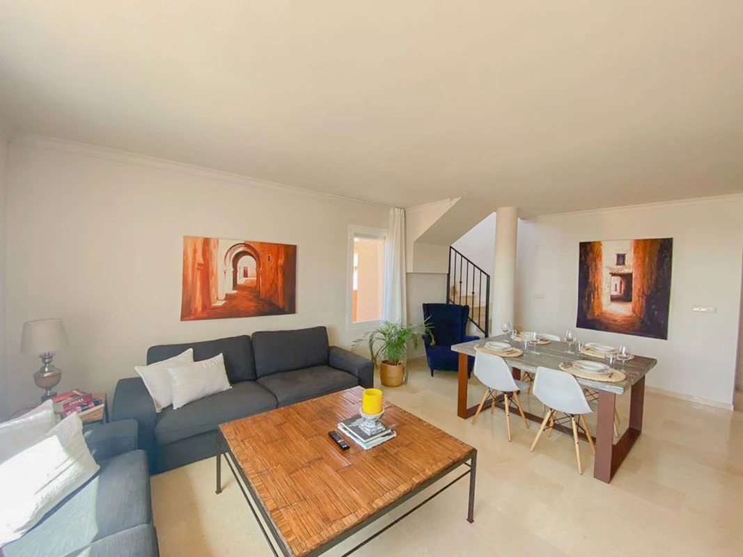 2-5bd7b9d04b45e33852eaf0ec6670150d