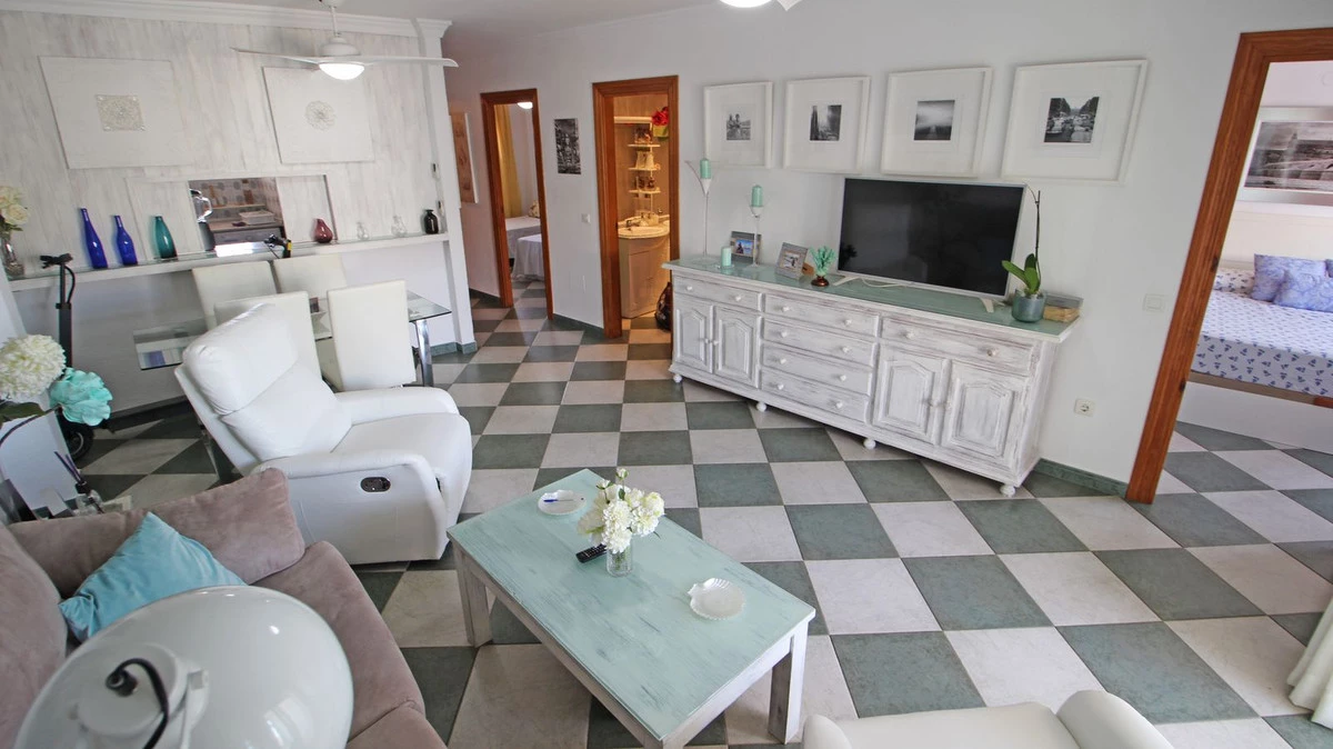 2-5bd7b9d04b45e33852eaf0ec6670150d