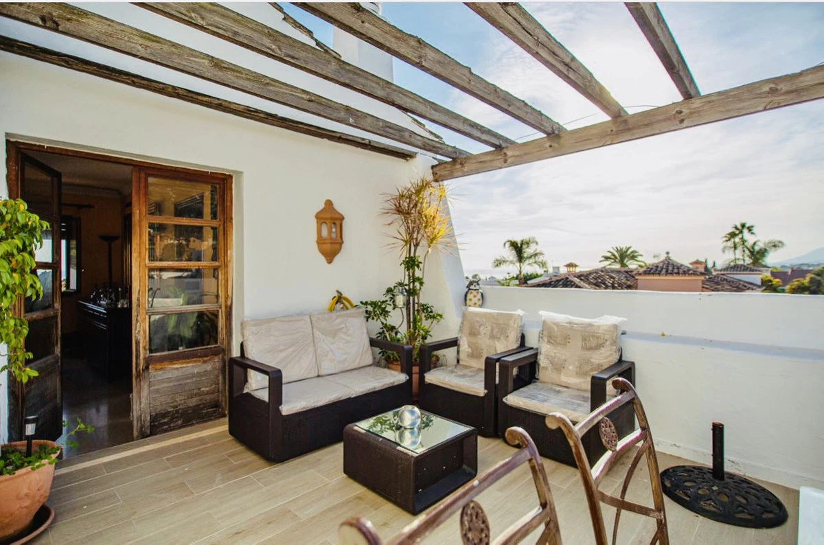 2-5bd7b9d04b45e33852eaf0ec6670150d