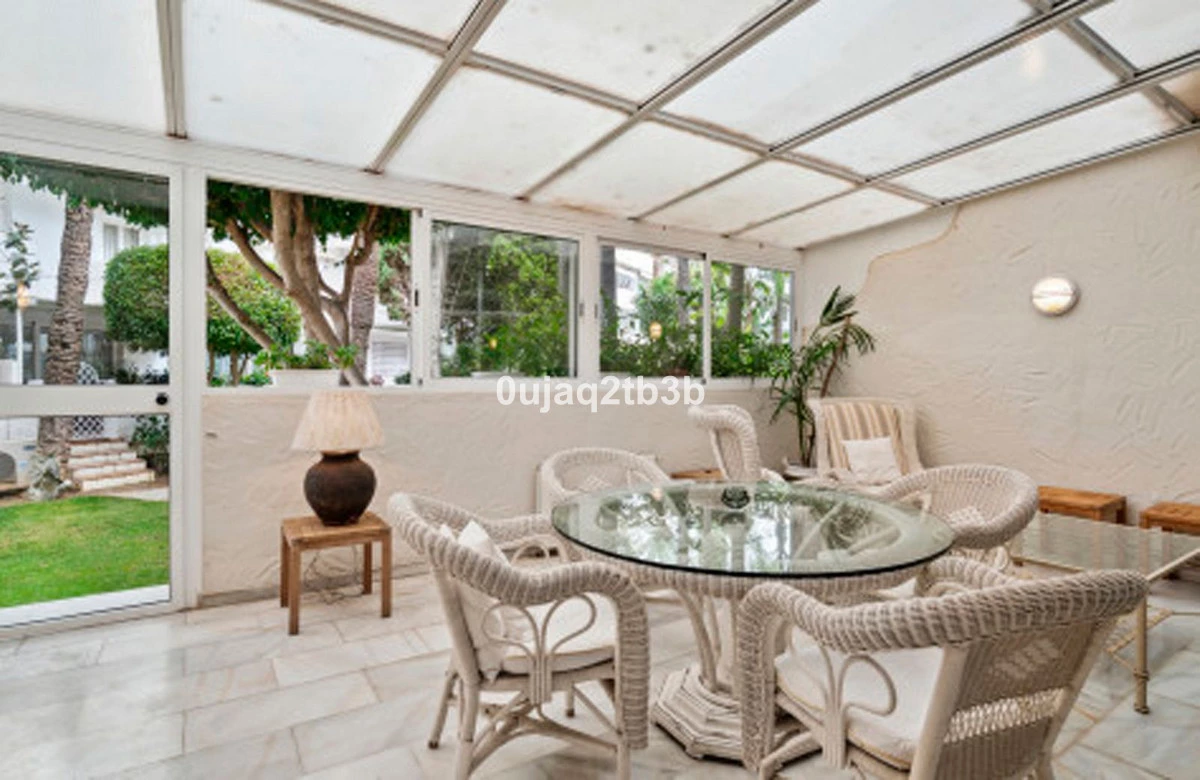 8-e64a9055bba3e77ac8aca3b893cdf826