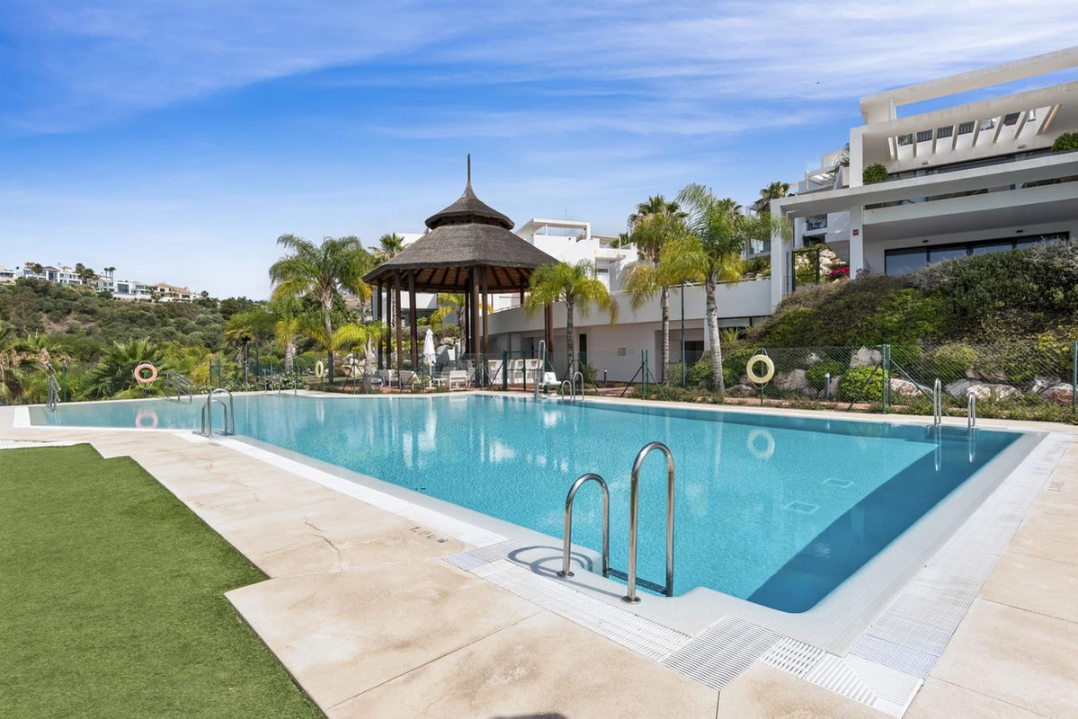 2-5bd7b9d04b45e33852eaf0ec6670150d