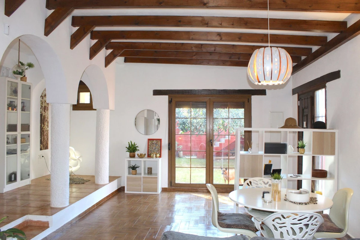 2-5bd7b9d04b45e33852eaf0ec6670150d