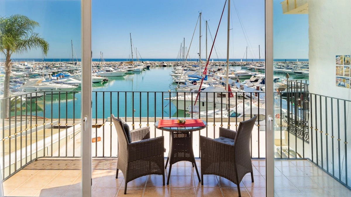 1-7980e48d732b6fc85c14b43b94d2aa54