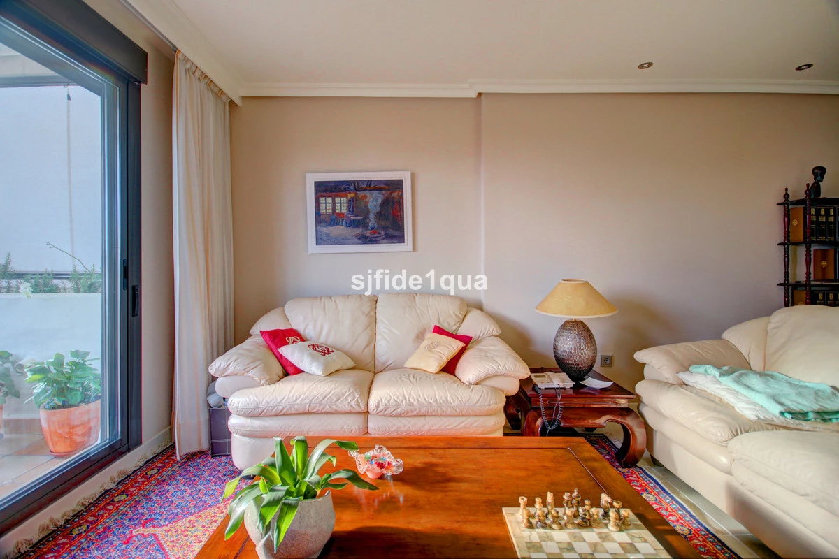 8-e64a9055bba3e77ac8aca3b893cdf826