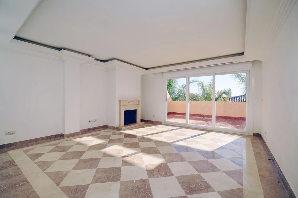 9-467d0cee5b725f3ef65f102a0c2e69c0