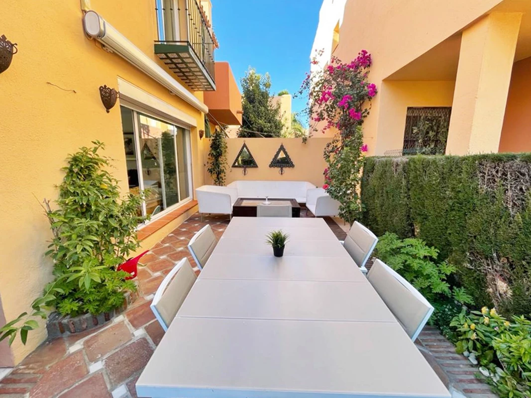 8-e64a9055bba3e77ac8aca3b893cdf826