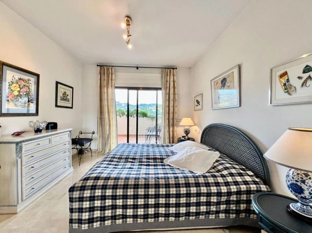 2-5bd7b9d04b45e33852eaf0ec6670150d