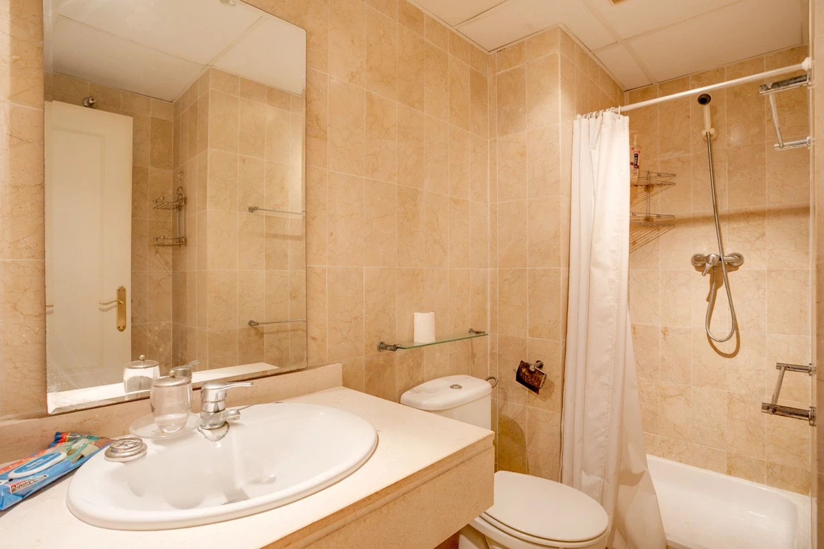 2-5bd7b9d04b45e33852eaf0ec6670150d