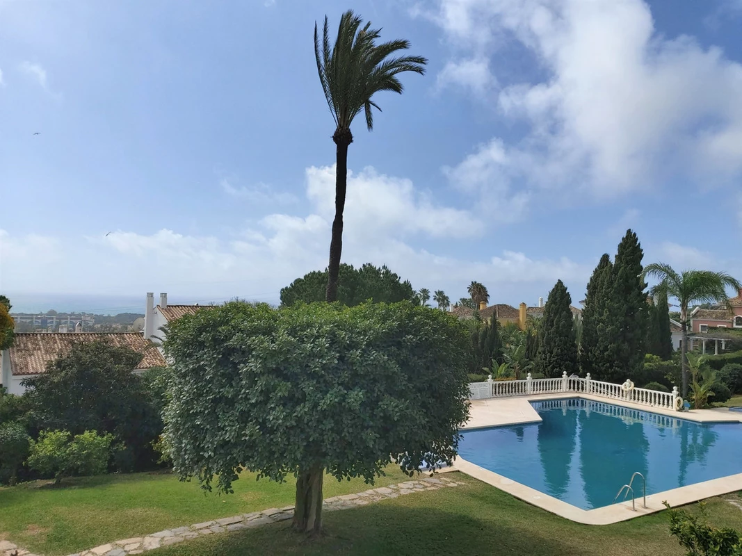 2-5bd7b9d04b45e33852eaf0ec6670150d