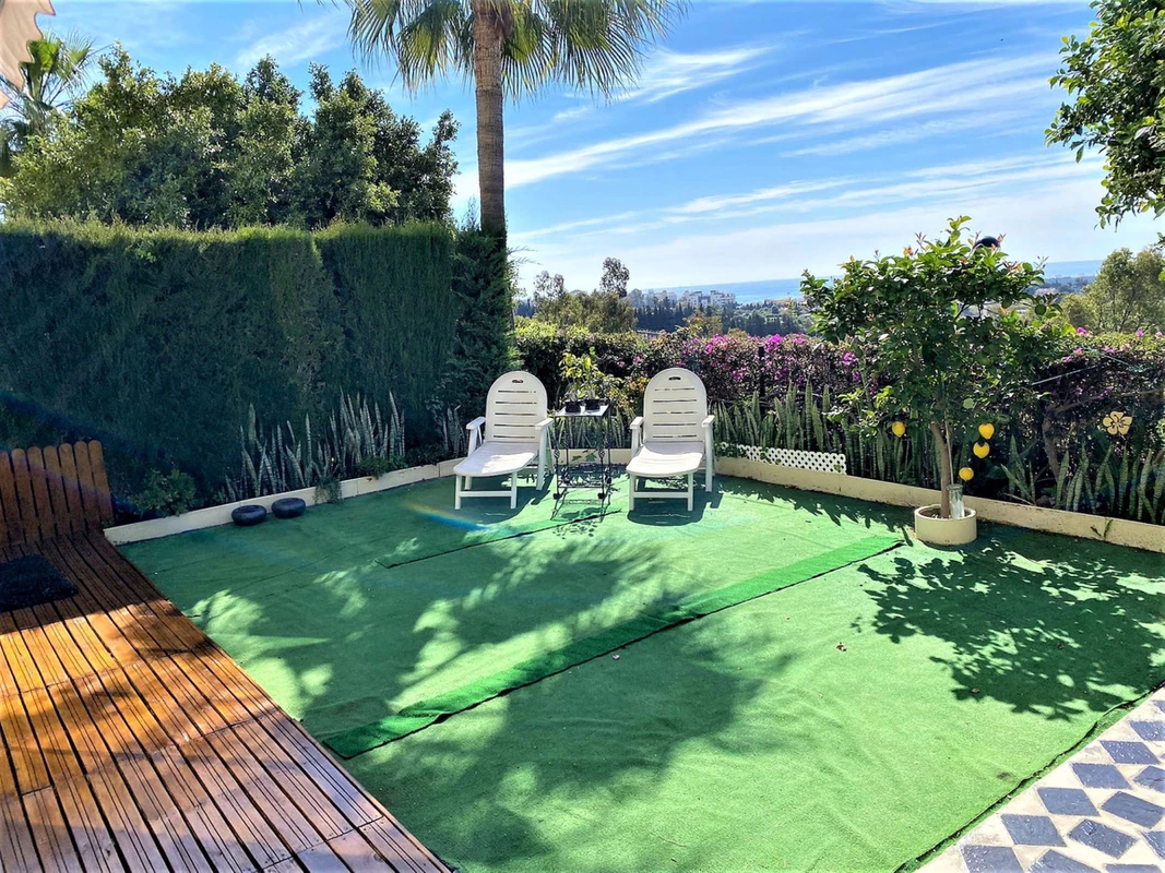 2-5bd7b9d04b45e33852eaf0ec6670150d