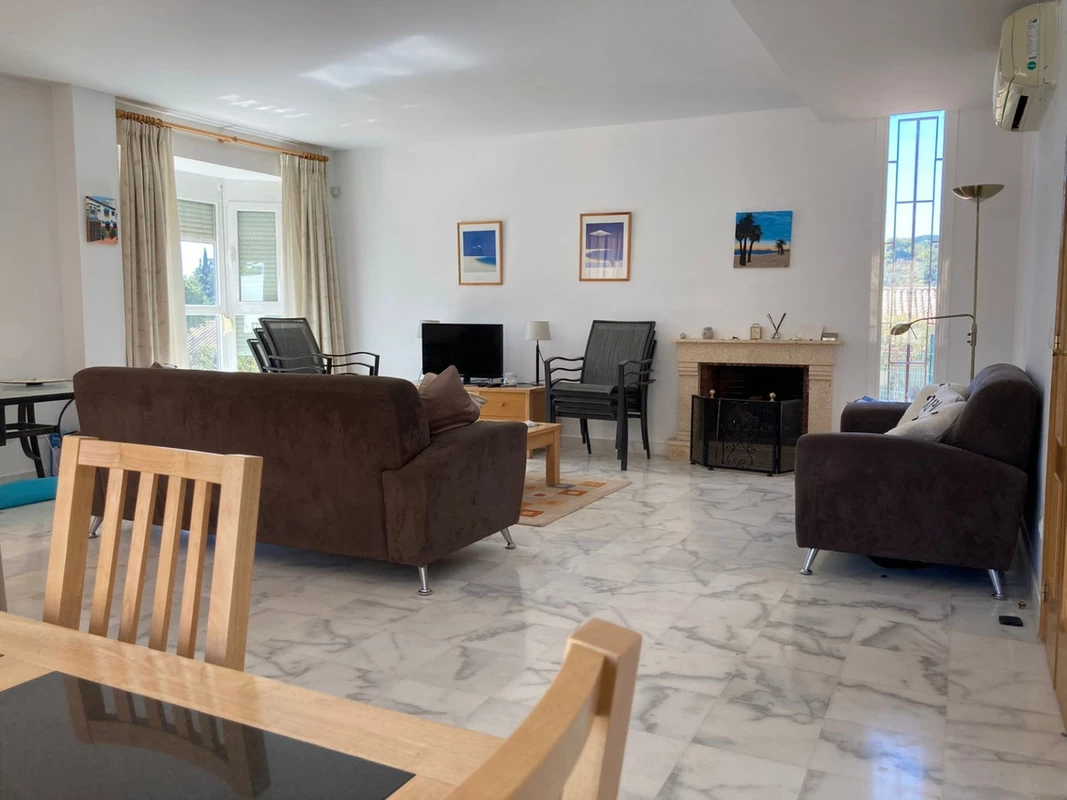 2-5bd7b9d04b45e33852eaf0ec6670150d