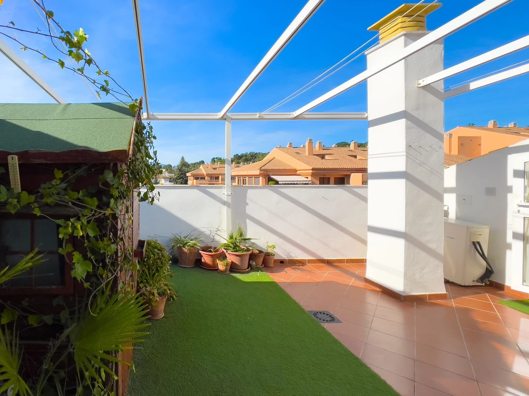 9-467d0cee5b725f3ef65f102a0c2e69c0