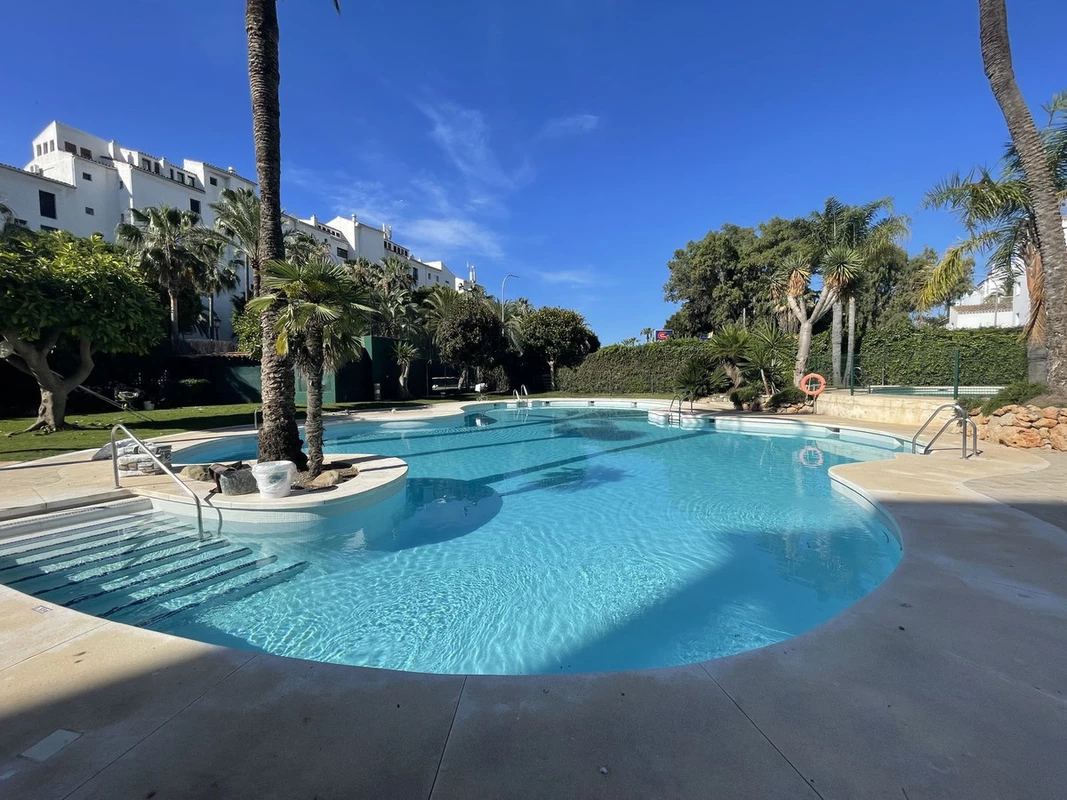 1-7980e48d732b6fc85c14b43b94d2aa54