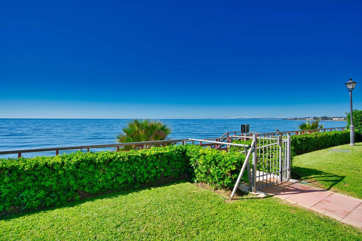 9-467d0cee5b725f3ef65f102a0c2e69c0