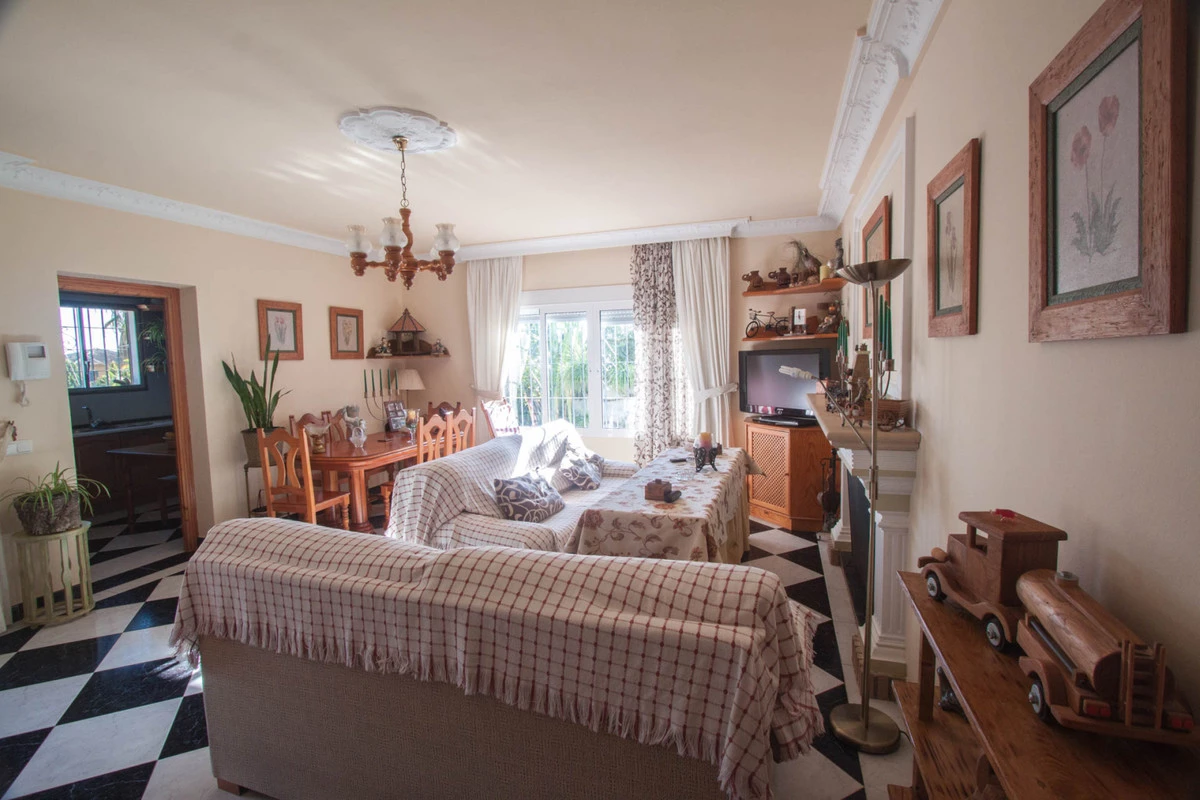 8-e64a9055bba3e77ac8aca3b893cdf826