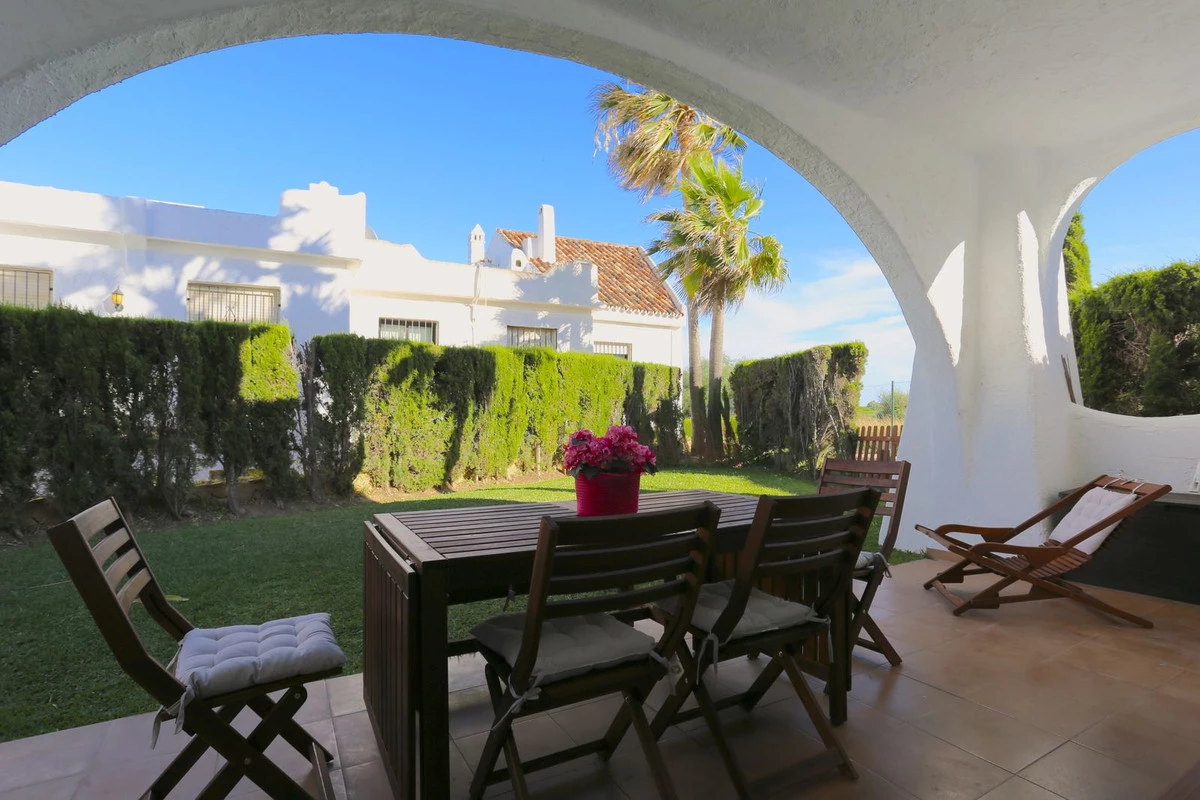 2-5bd7b9d04b45e33852eaf0ec6670150d