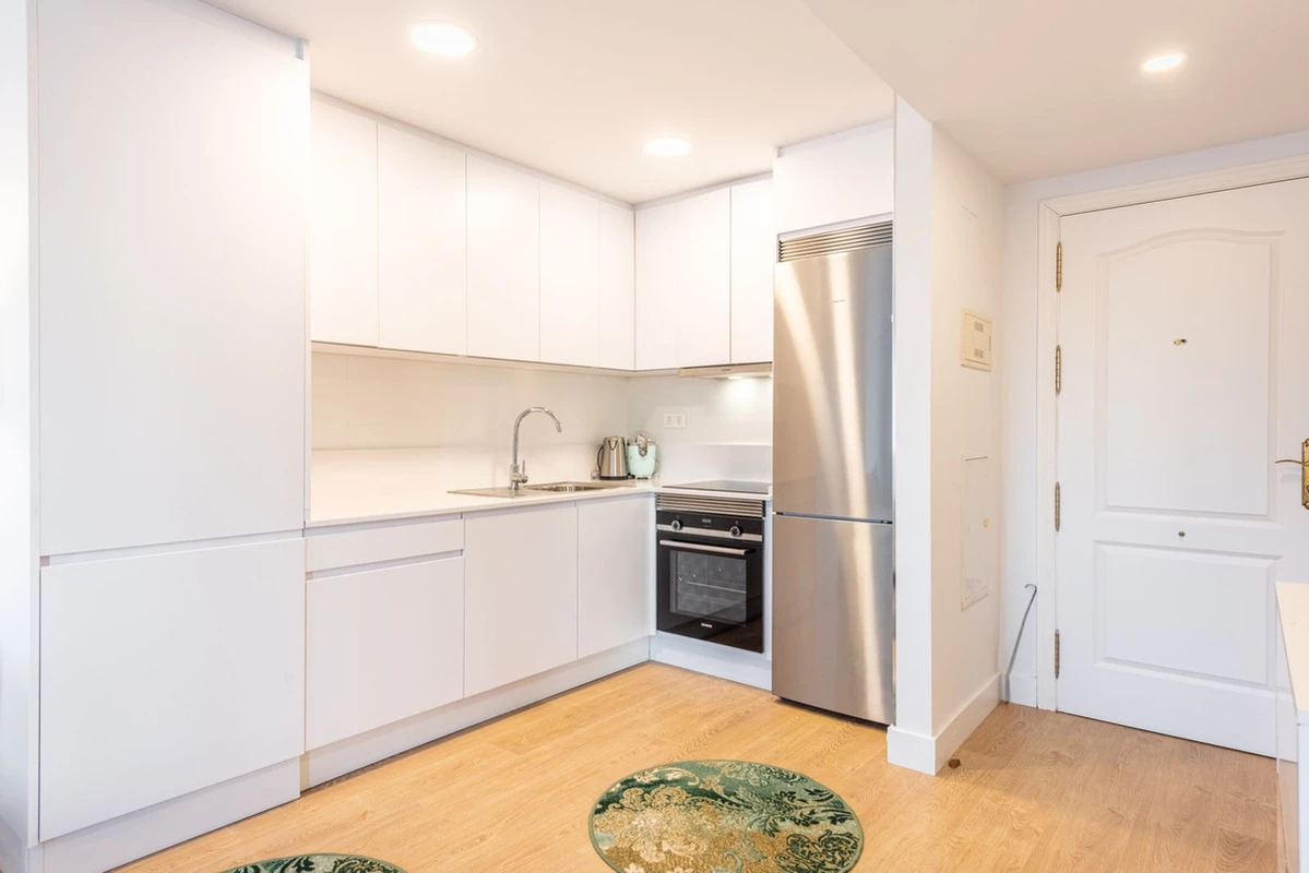 8-e64a9055bba3e77ac8aca3b893cdf826