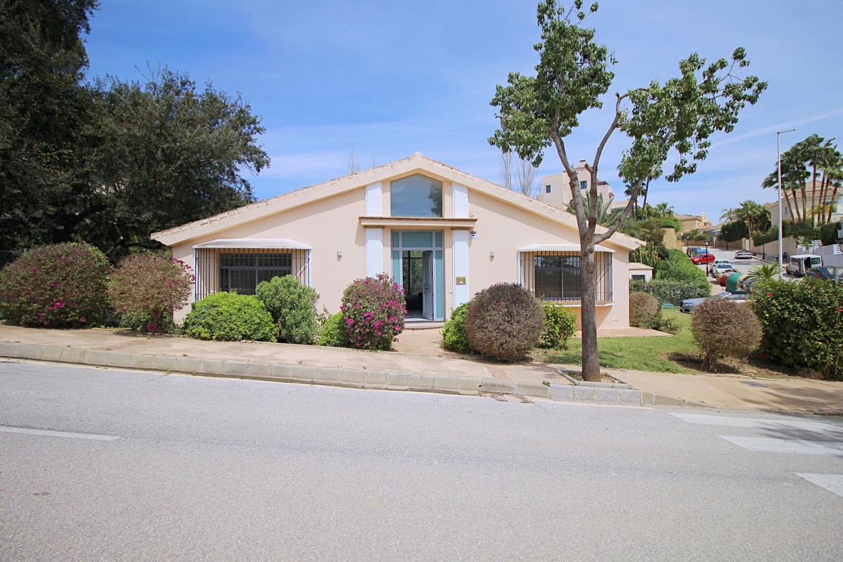 2-5bd7b9d04b45e33852eaf0ec6670150d