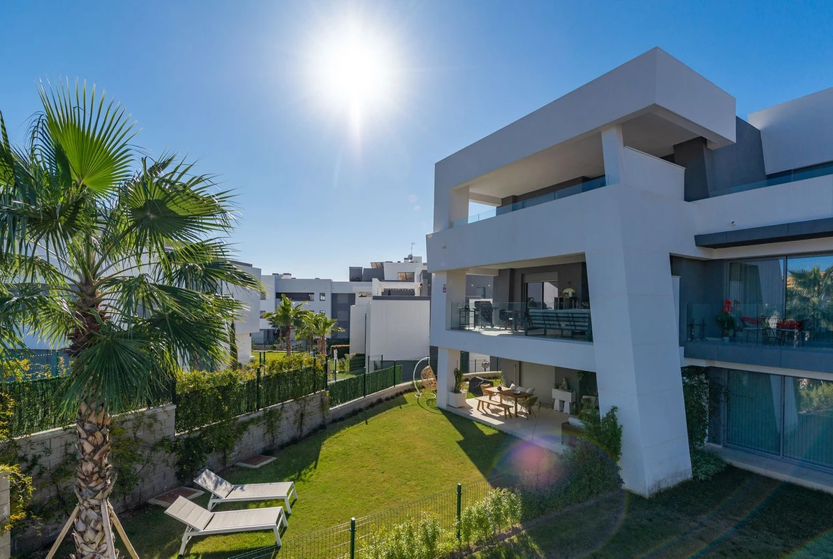 2-5bd7b9d04b45e33852eaf0ec6670150d