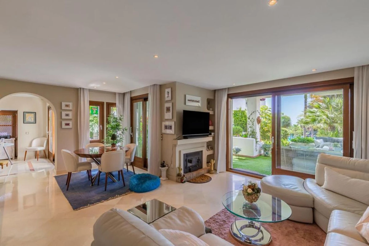 7-aa4cc561180b369757c0bb4af9886cd3