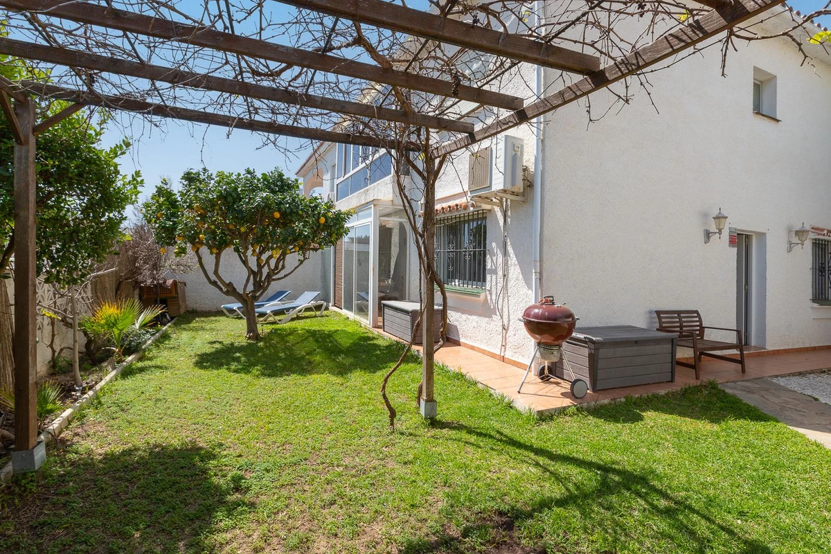 1-7980e48d732b6fc85c14b43b94d2aa54