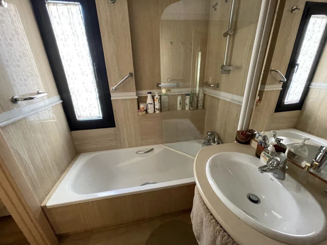 9-467d0cee5b725f3ef65f102a0c2e69c0