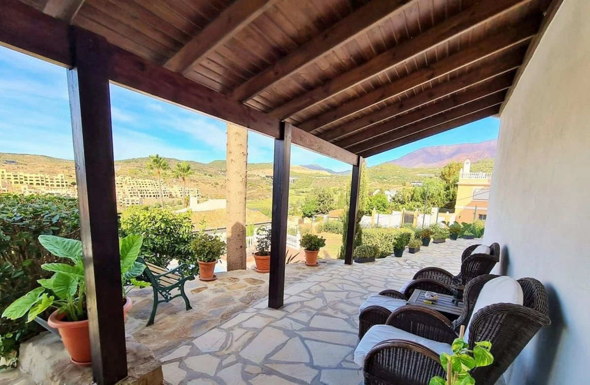 7-aa4cc561180b369757c0bb4af9886cd3