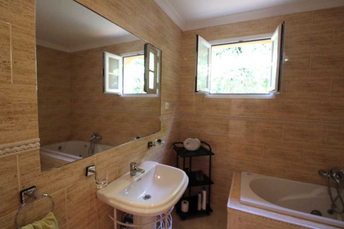 6-241328e1bcc9c0d8ce1222beb6c967a8