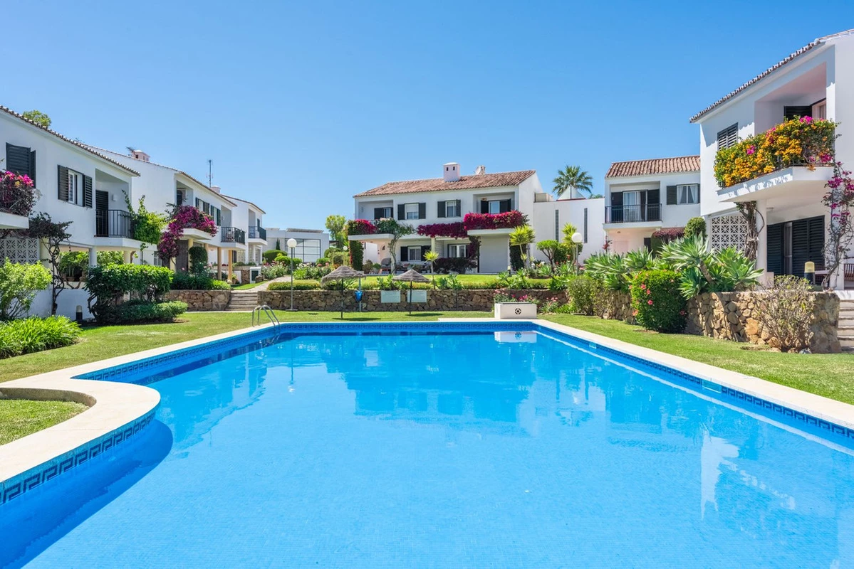 1-7980e48d732b6fc85c14b43b94d2aa54