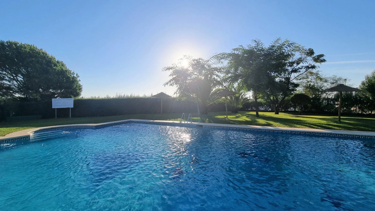 2-5bd7b9d04b45e33852eaf0ec6670150d