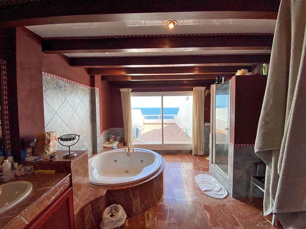 8-e64a9055bba3e77ac8aca3b893cdf826