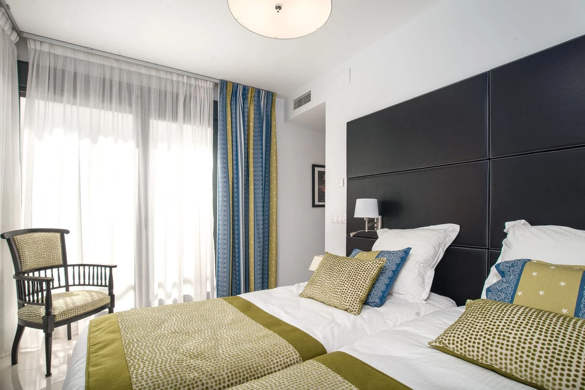 8-e64a9055bba3e77ac8aca3b893cdf826