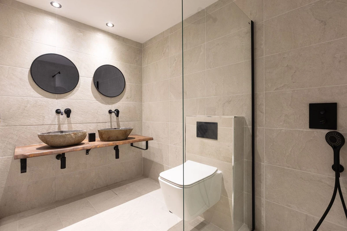 8-e64a9055bba3e77ac8aca3b893cdf826