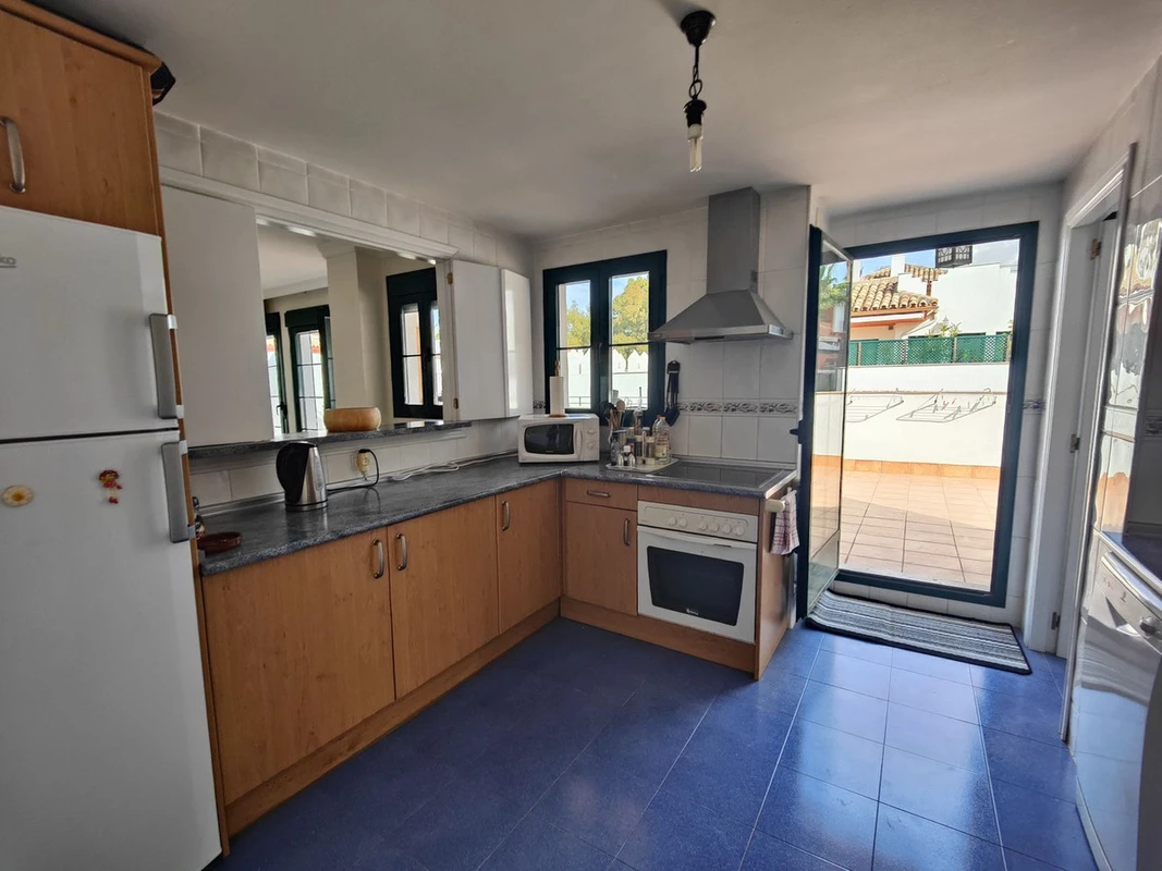 7-aa4cc561180b369757c0bb4af9886cd3