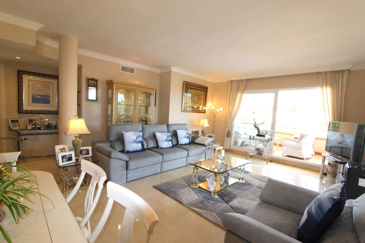 2-5bd7b9d04b45e33852eaf0ec6670150d