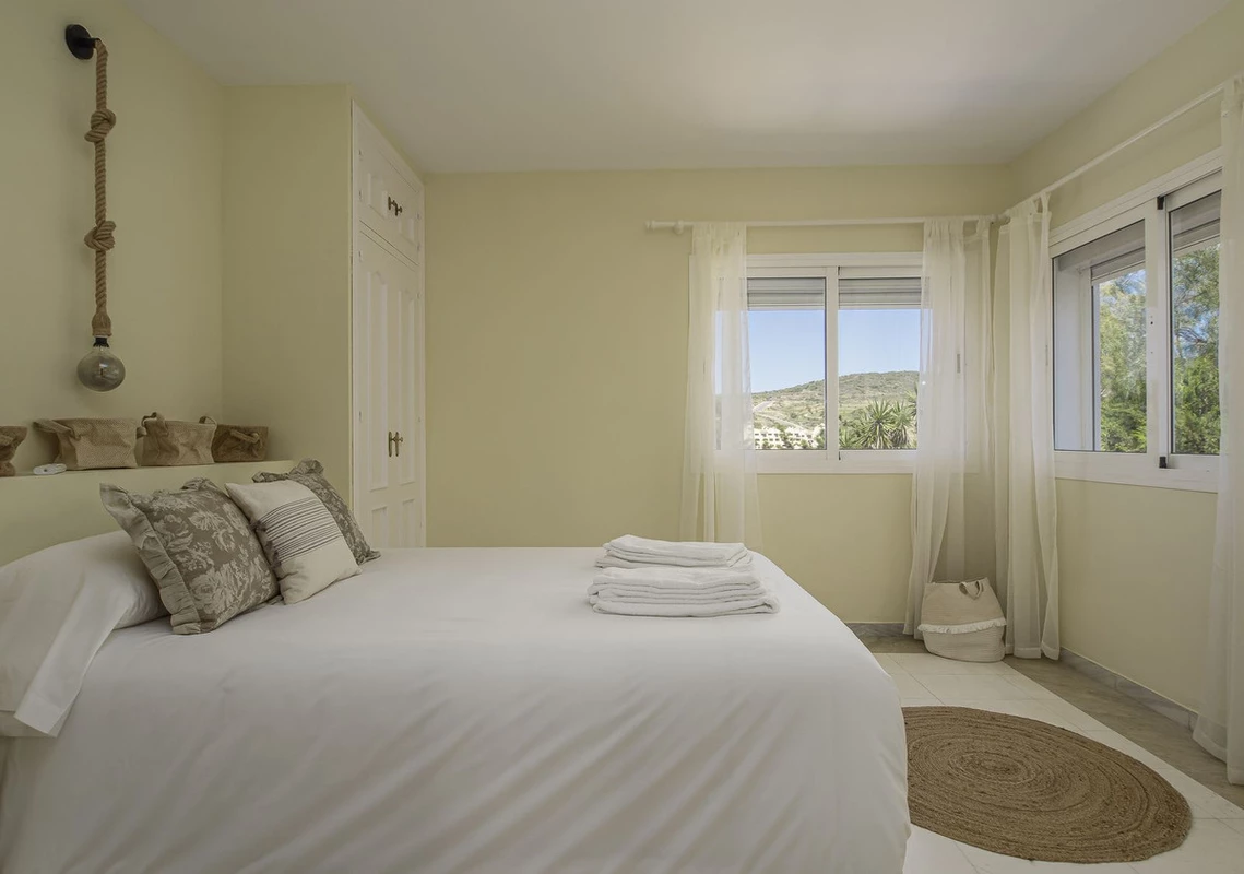 8-e64a9055bba3e77ac8aca3b893cdf826