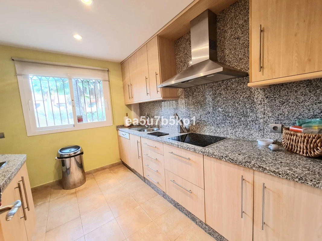 7-aa4cc561180b369757c0bb4af9886cd3