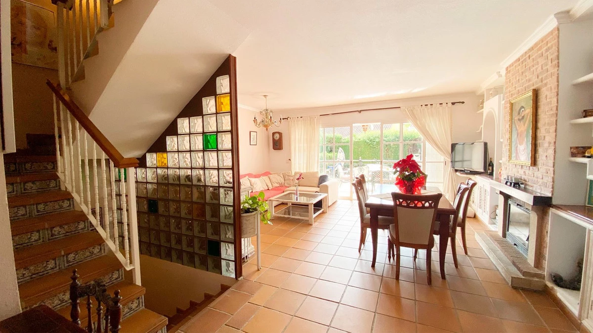 1-7980e48d732b6fc85c14b43b94d2aa54